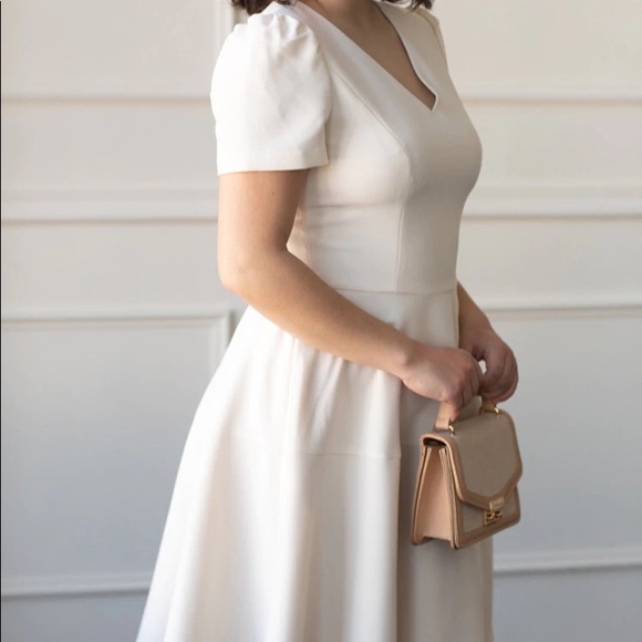 Gal Meets Glam Cream Kate - Picture 2 of 4